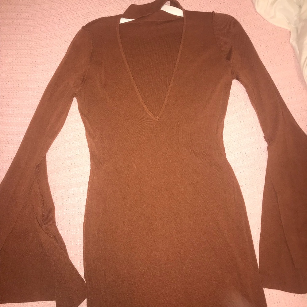 Brown dress with choker